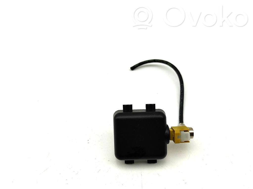 Audi A4 S4 B9 8W Amplificateur d'antenne 