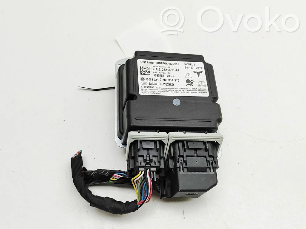 Tesla Model 3 Module de contrôle airbag 