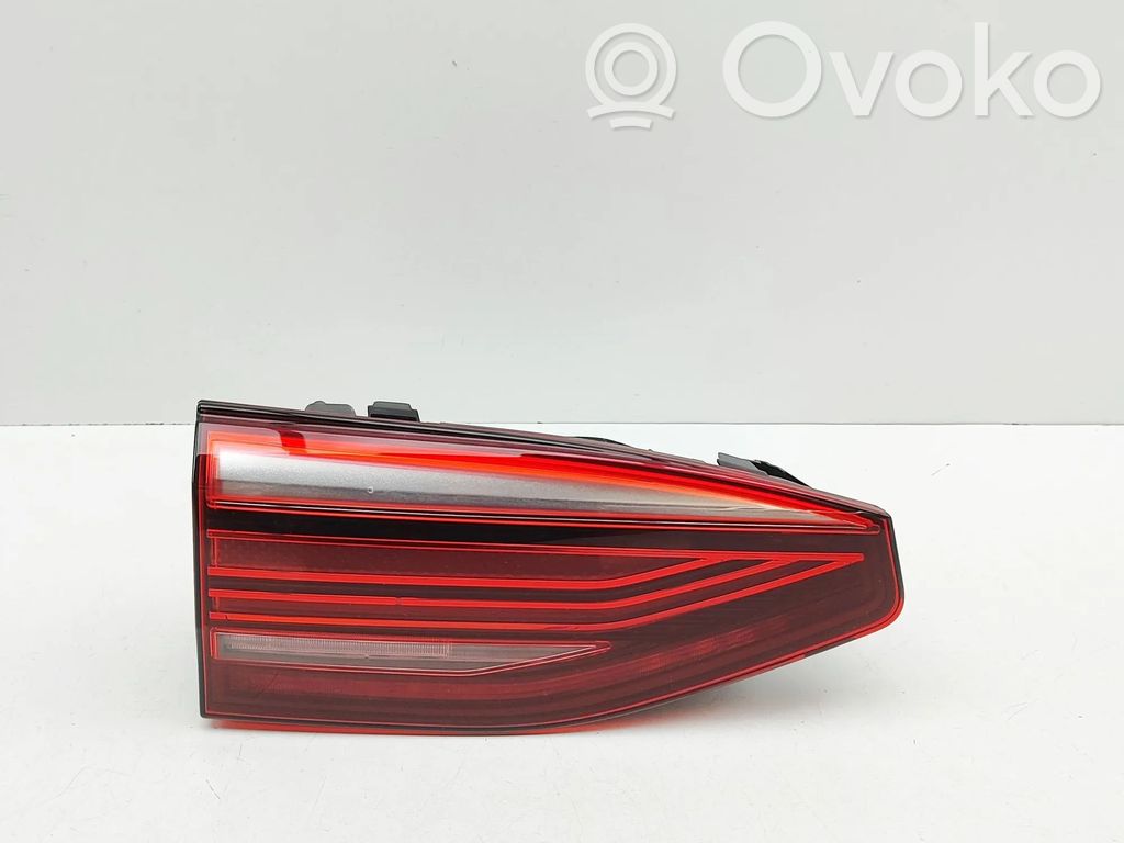 Volkswagen Multivan T7 Tailgate rear/tail lights 