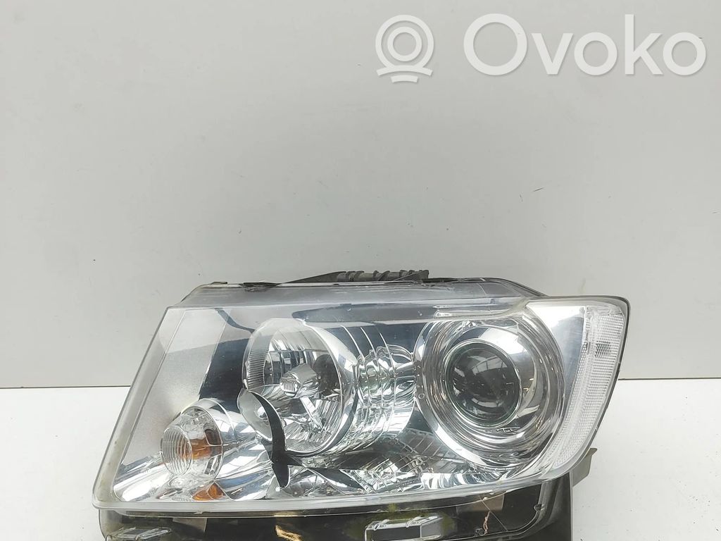 Jeep Grand Cherokee Lampa przednia 
