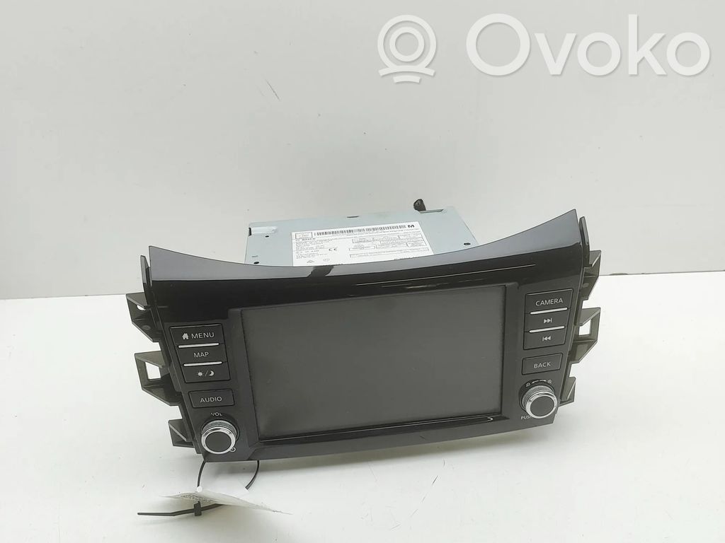 Nissan Navara D23 Panel / Radioodtwarzacz CD/DVD/GPS 