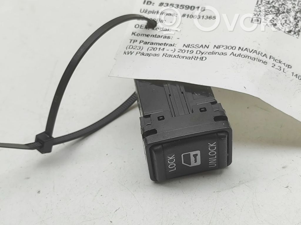 Nissan Navara D23 Central locking switch button 
