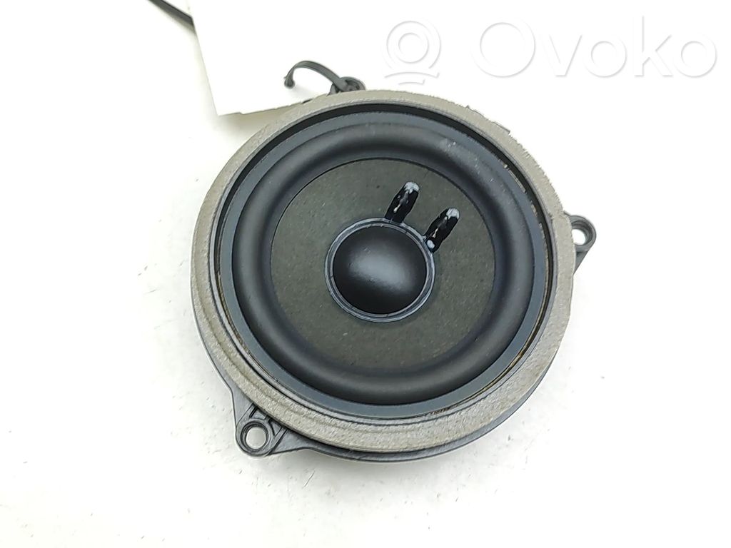 BMW 5 G60 G61 Altavoz de la puerta delantera 