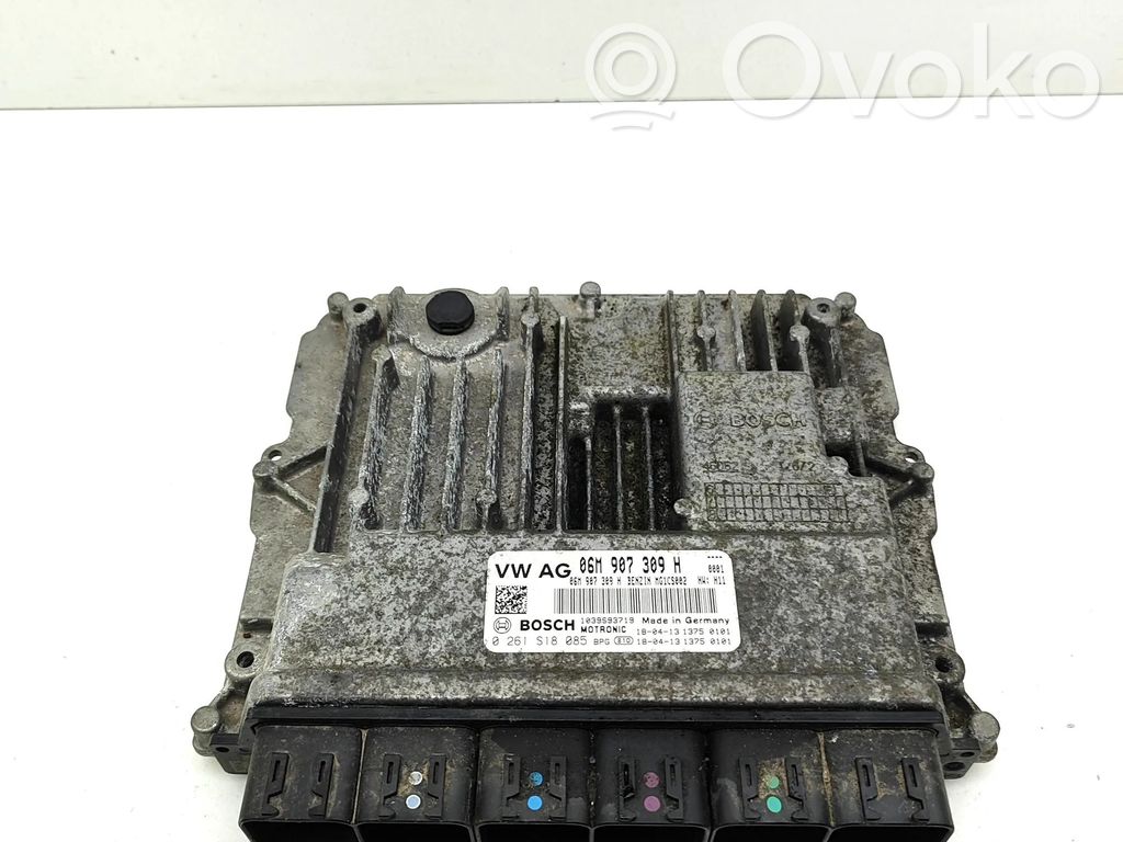 Porsche Cayenne (9Y0 9Y3) Engine control unit/module 