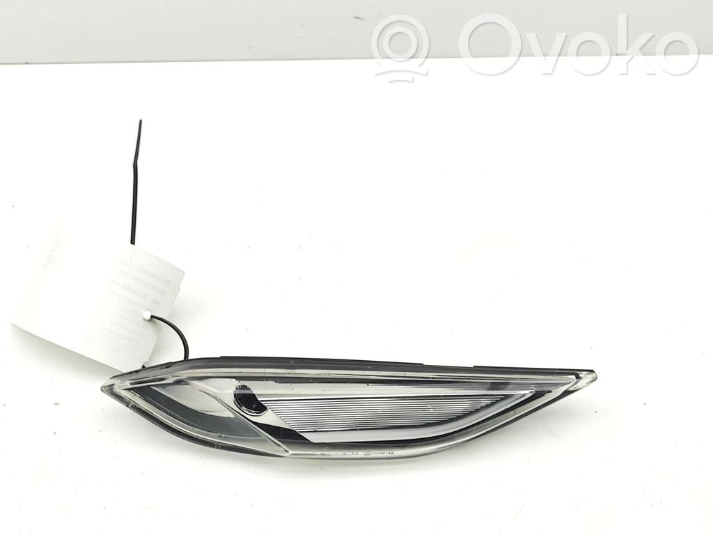 Etusumuvalo   7P5949102,7P5949102A,7P5945072