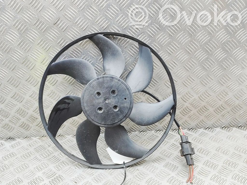 Audi A5 Ventiliatoriaus sparnuotė 