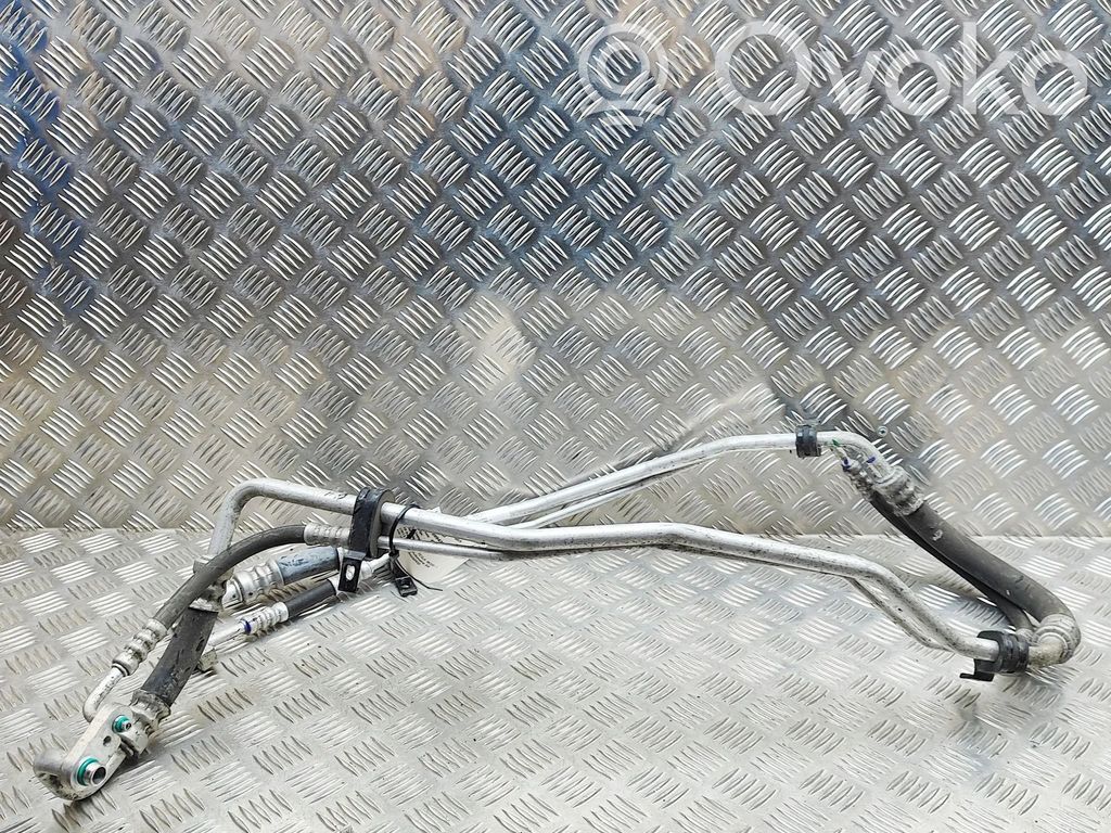 Tesla Model X Ilmastointilaitteen putki (A/C) 