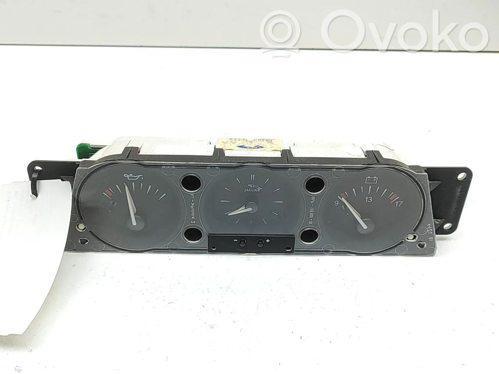 Jaguar XK8 - XKR Reloj 