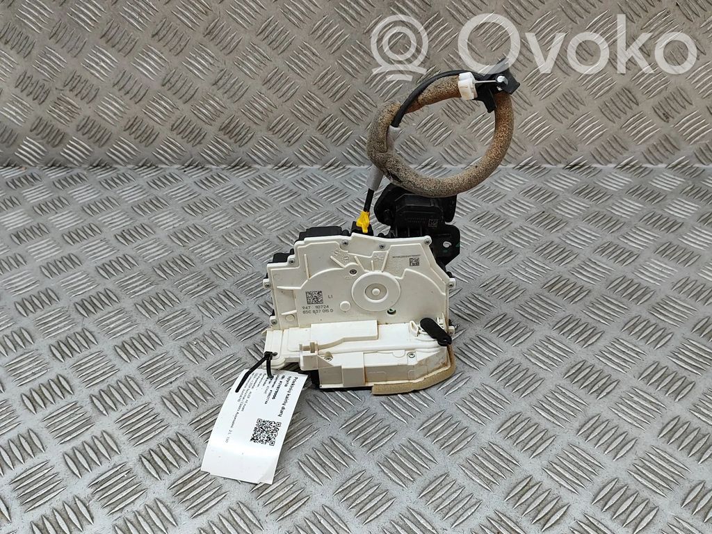 Audi A5 Coupe door lock (next to the handle) 