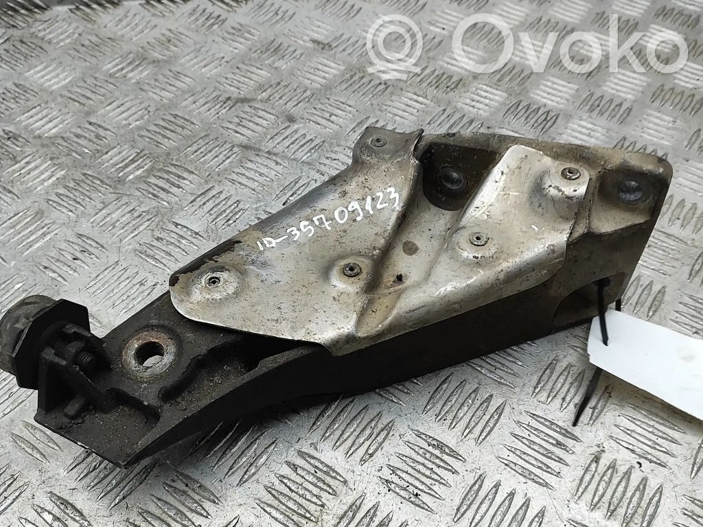 BMW X6 E71 Engine mounting bracket 
