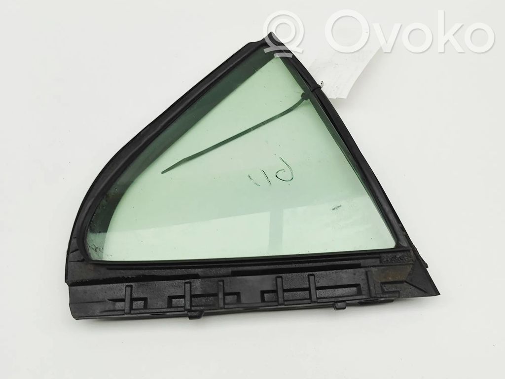 Lexus IS III XE30 Vidrio lateral trasero 