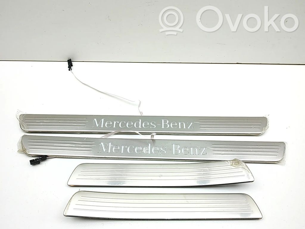 Mercedes-Benz GLE W167 Garniture de protection de seuil intérieur