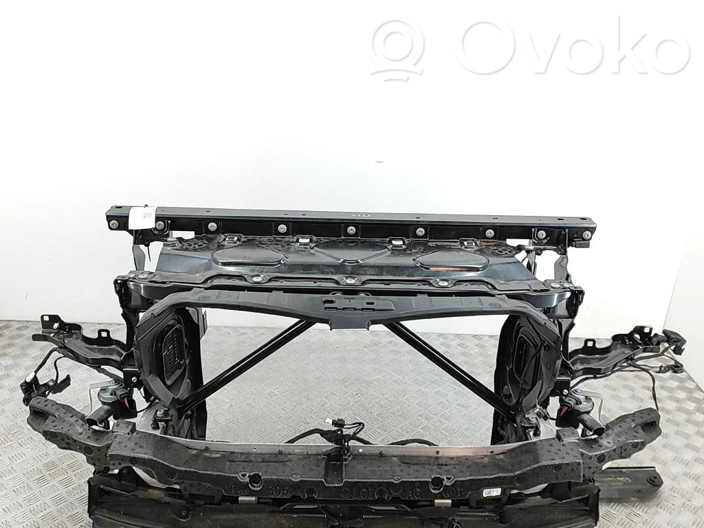 BMW X5 G05 Pas przedni 
