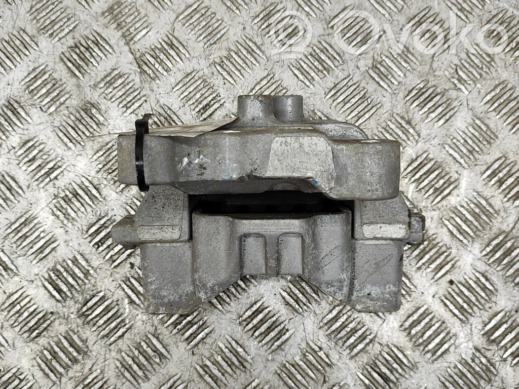 Engine mount bracket   2910A137