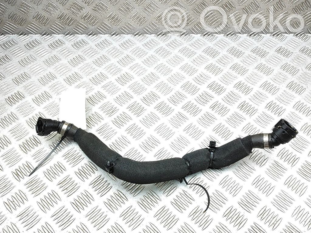 Volvo XC40 Przewód / Wąż chłodnicy 