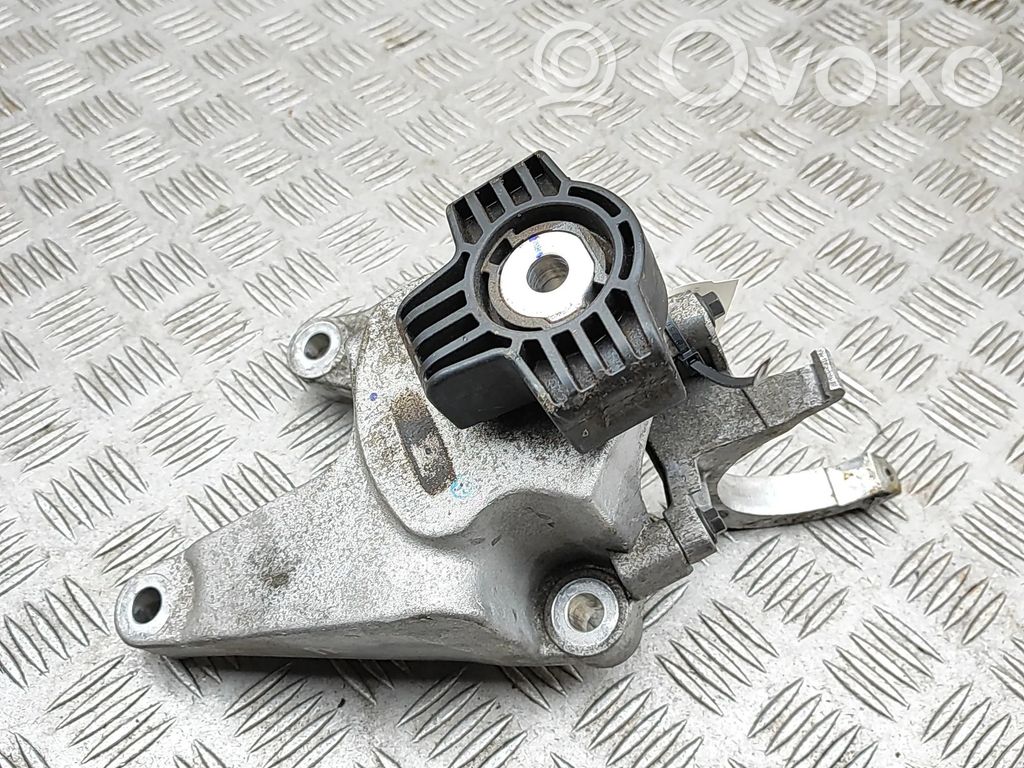 Engine mounting bracket   32380056