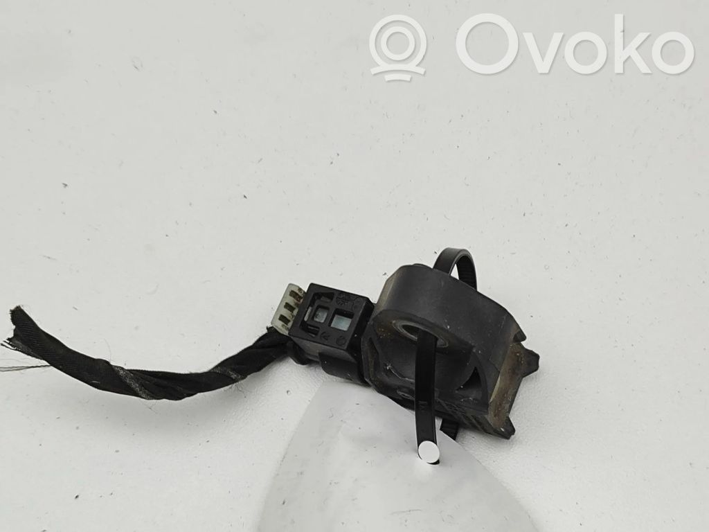 Sensor impacto/accidente para activar Airbag   A2139051300