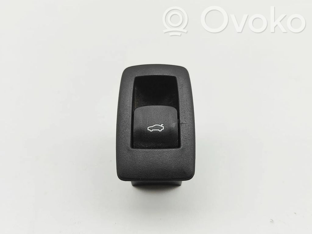 BMW 5 G30 G31 G38 Buton deschidere portbagaj 