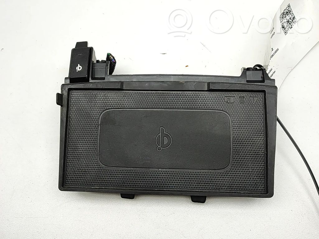 KIA Niro Wireless charging module 