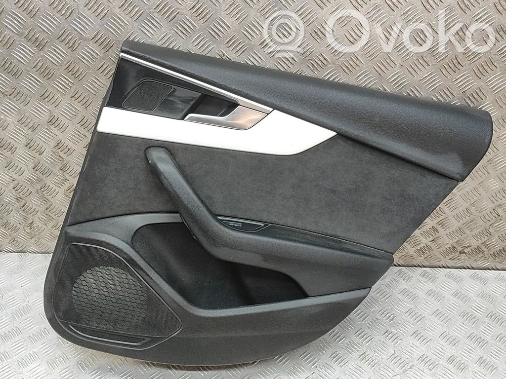 Audi A5 Boczki / Poszycie drzwi tylnych 