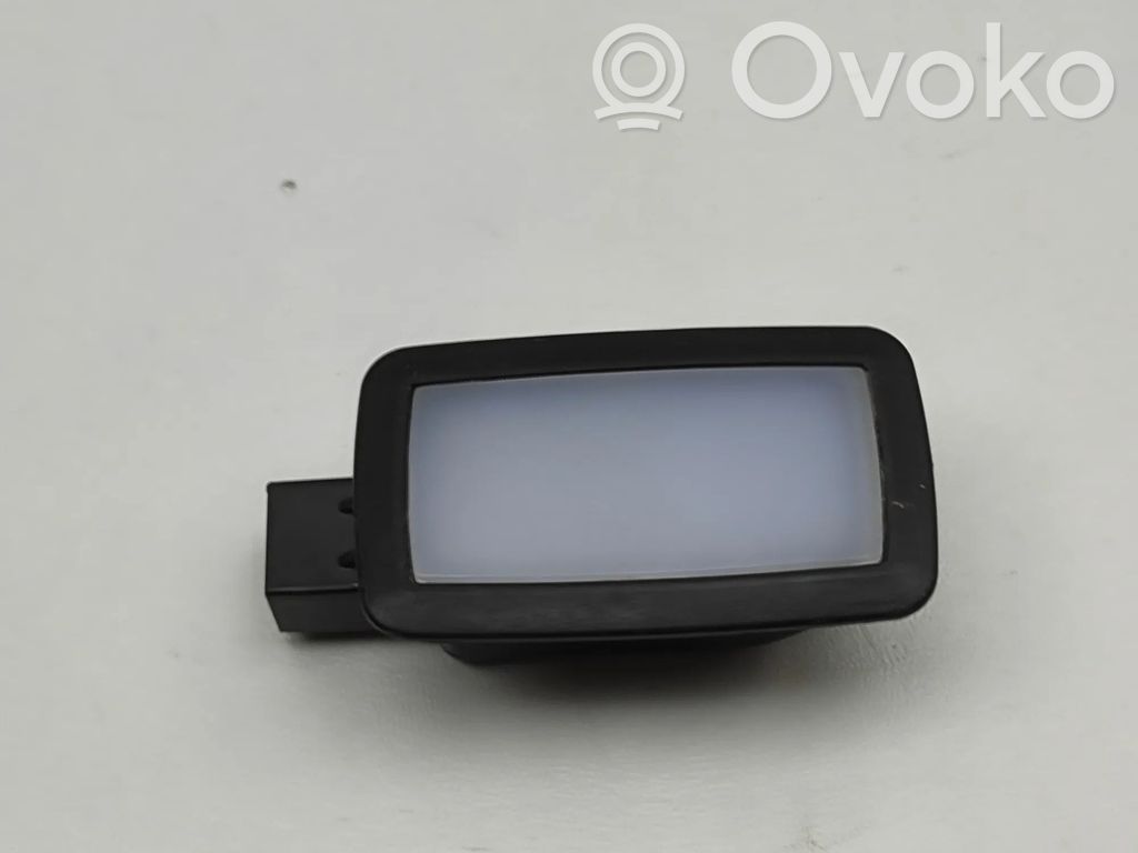 BYD Atto 3 Etuistuimen valo 