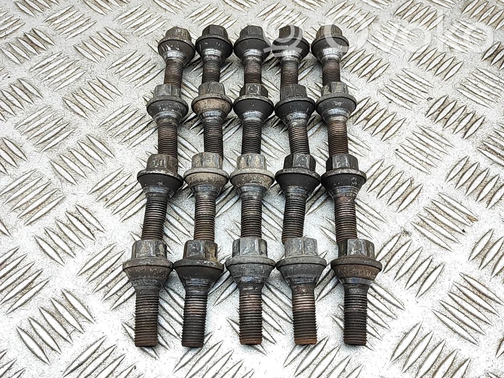 Opel Movano B Piulițe/șuruburi 