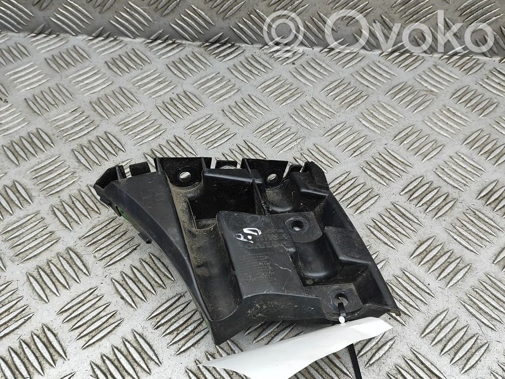 Volvo V40 Front bumper mounting bracket 