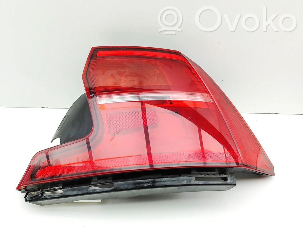 Volvo S90, V90 Luci posteriori