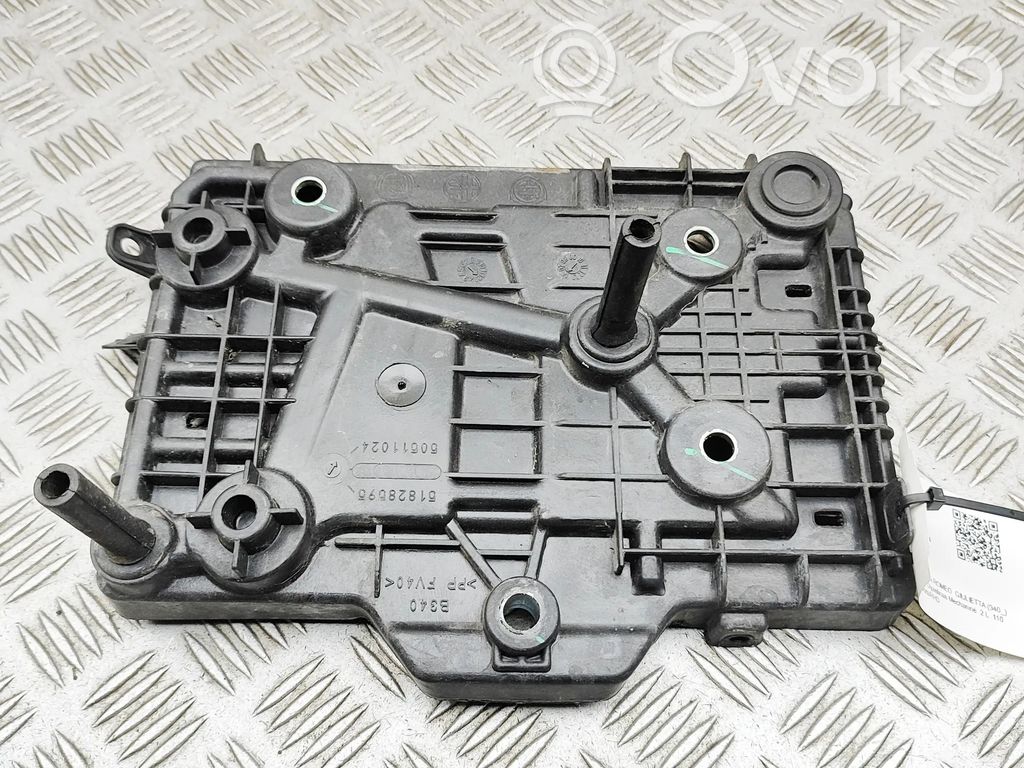 Alfa Romeo Giulietta Support boîte de batterie 