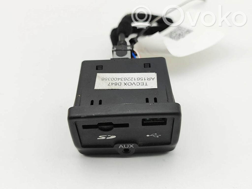 Alfa Romeo Giulietta Conector priză AUX