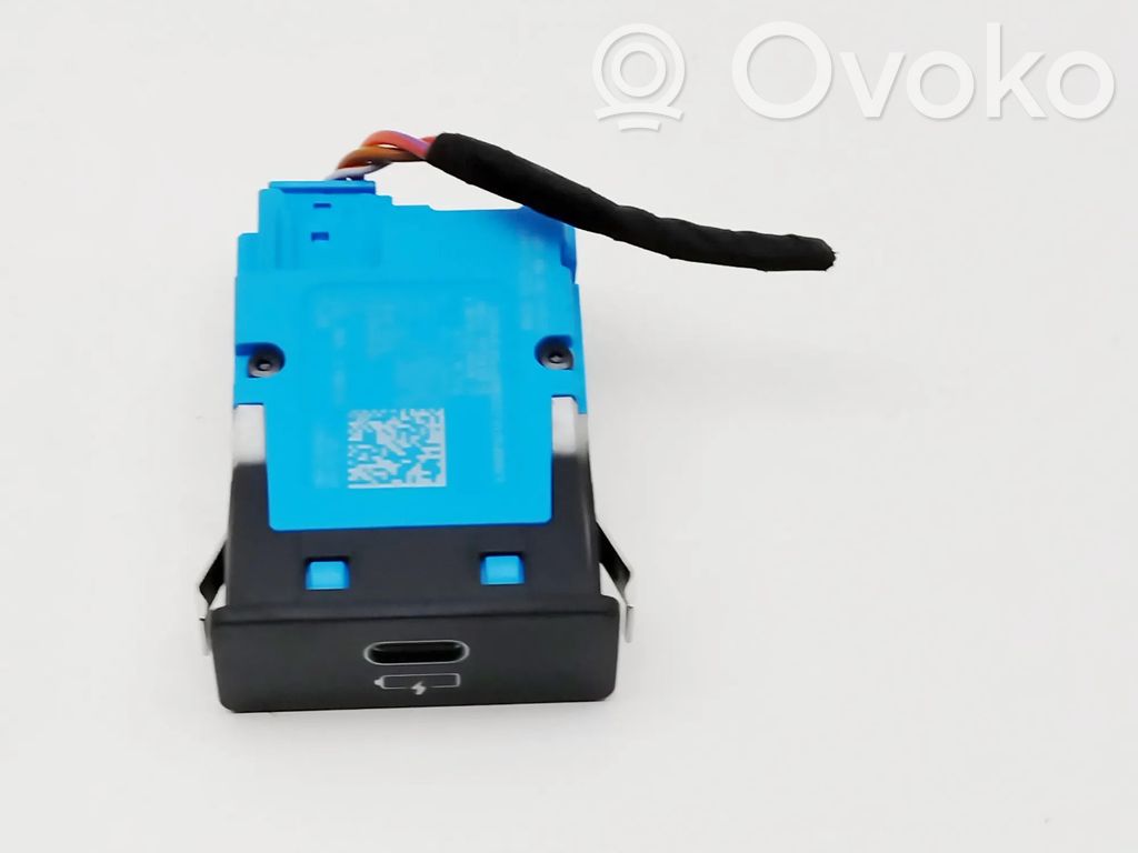 USB-pistokeliitin   5A84161