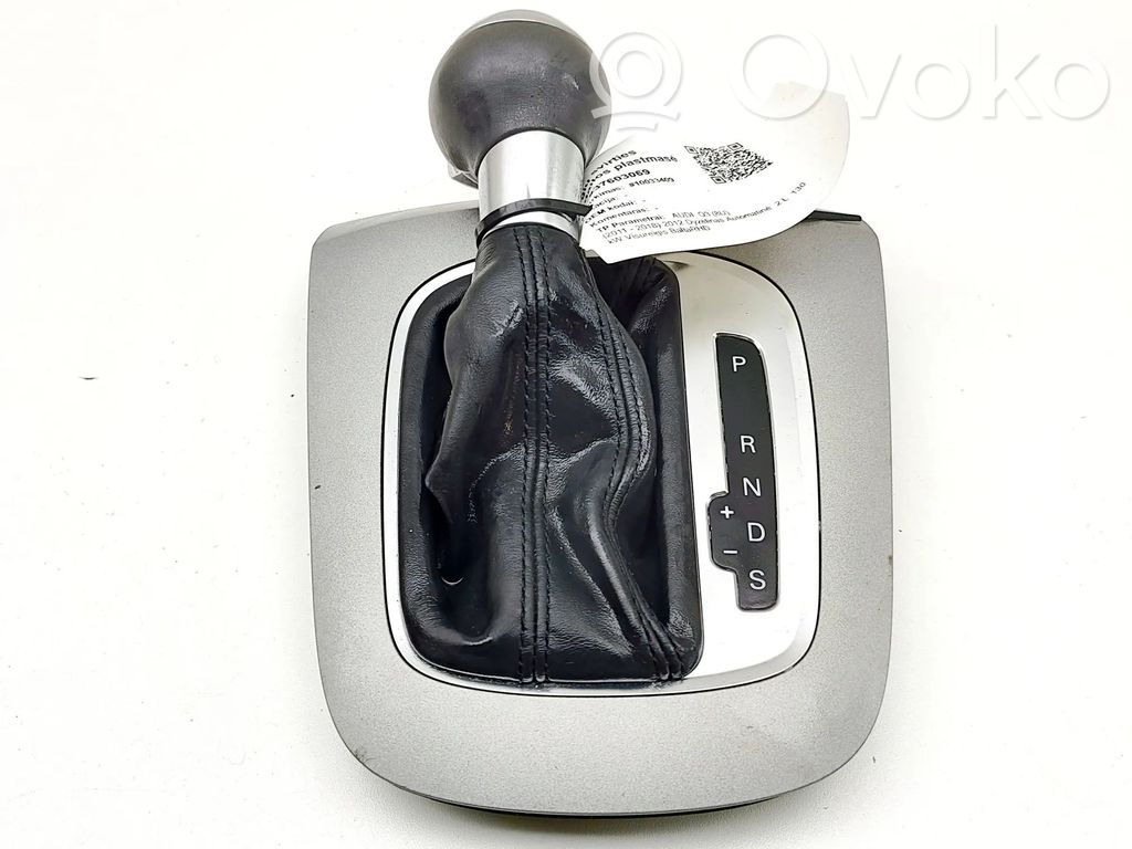 Audi Q3 8U Rivestimento in plastica cornice della leva del cambio 