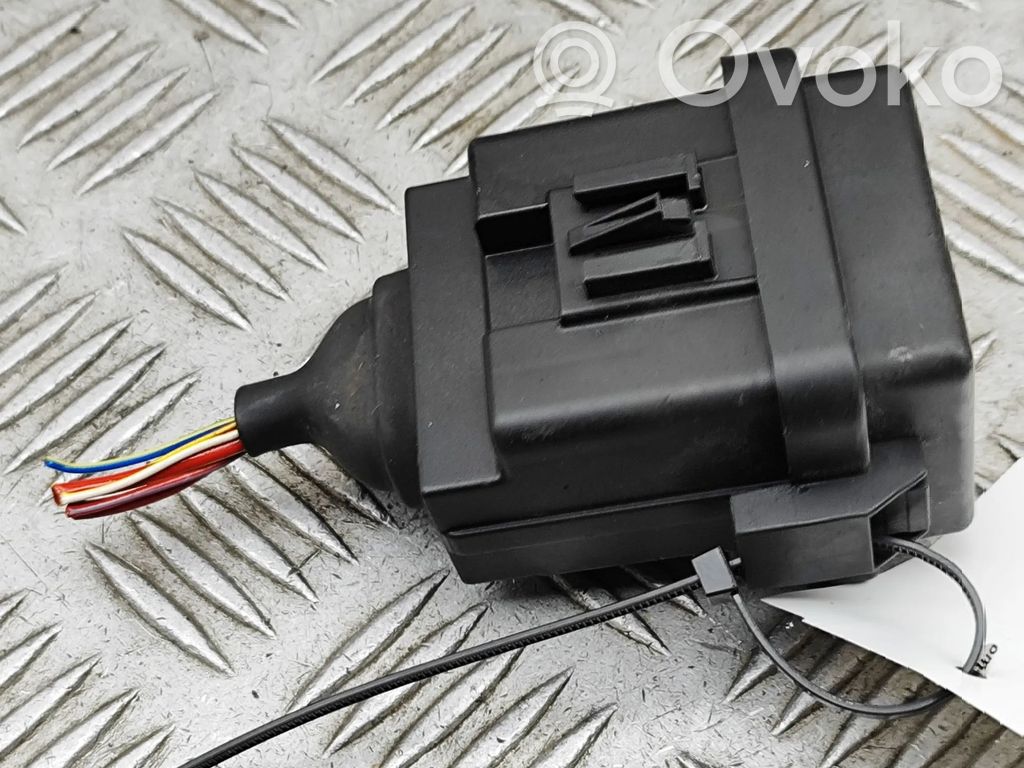 Audi A4 S4 B9 8W Autres relais