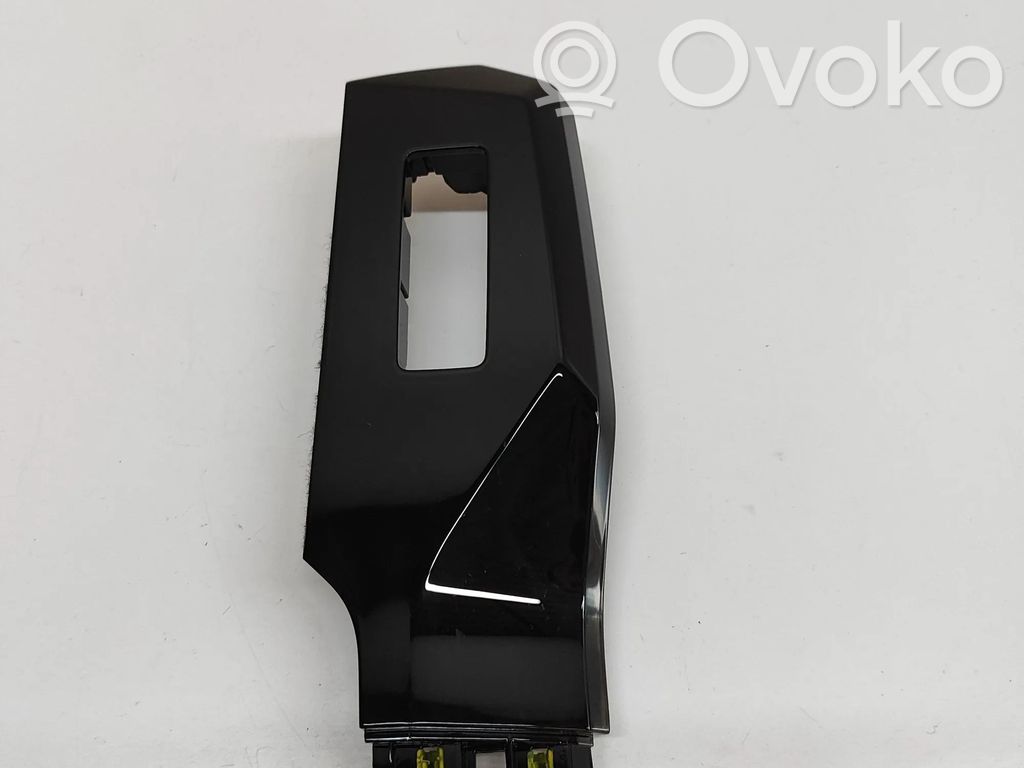 Audi Q8 e-tron Rivestimento del pannello 