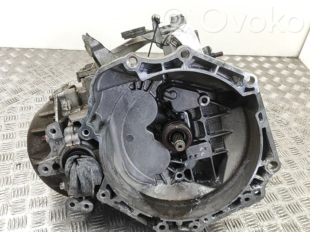 Opel Mokka Cutie viteze manuală cu 6 trepte 