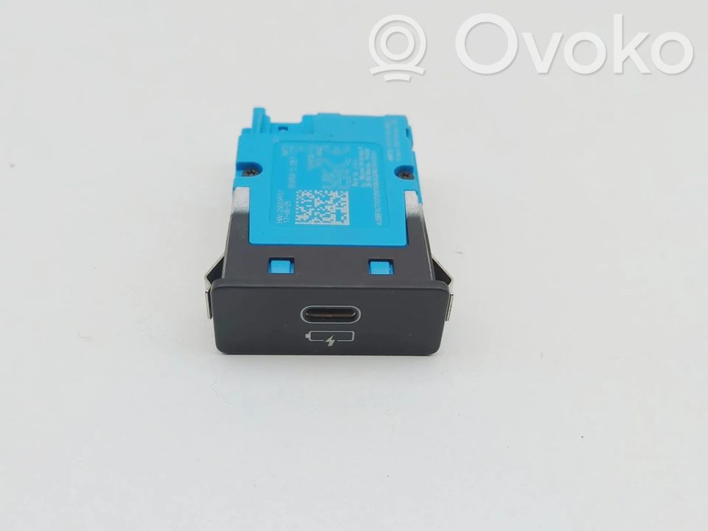 BMW X5 G05 Connettore plug in USB