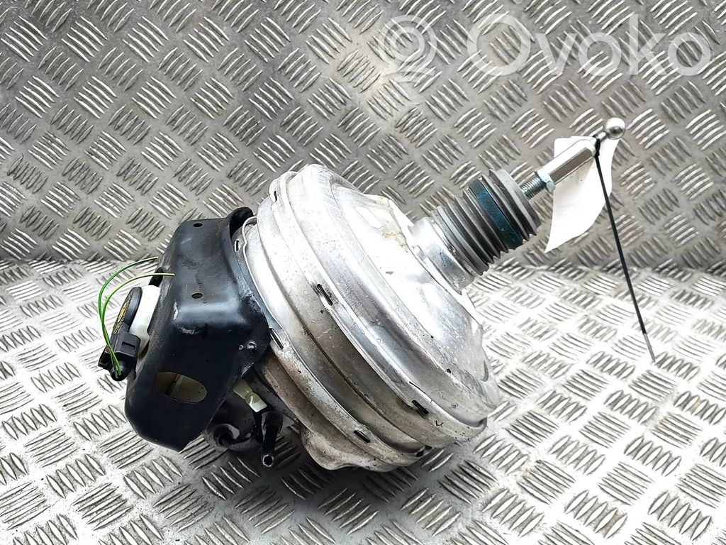 Audi RS4 B8 Servofrână 