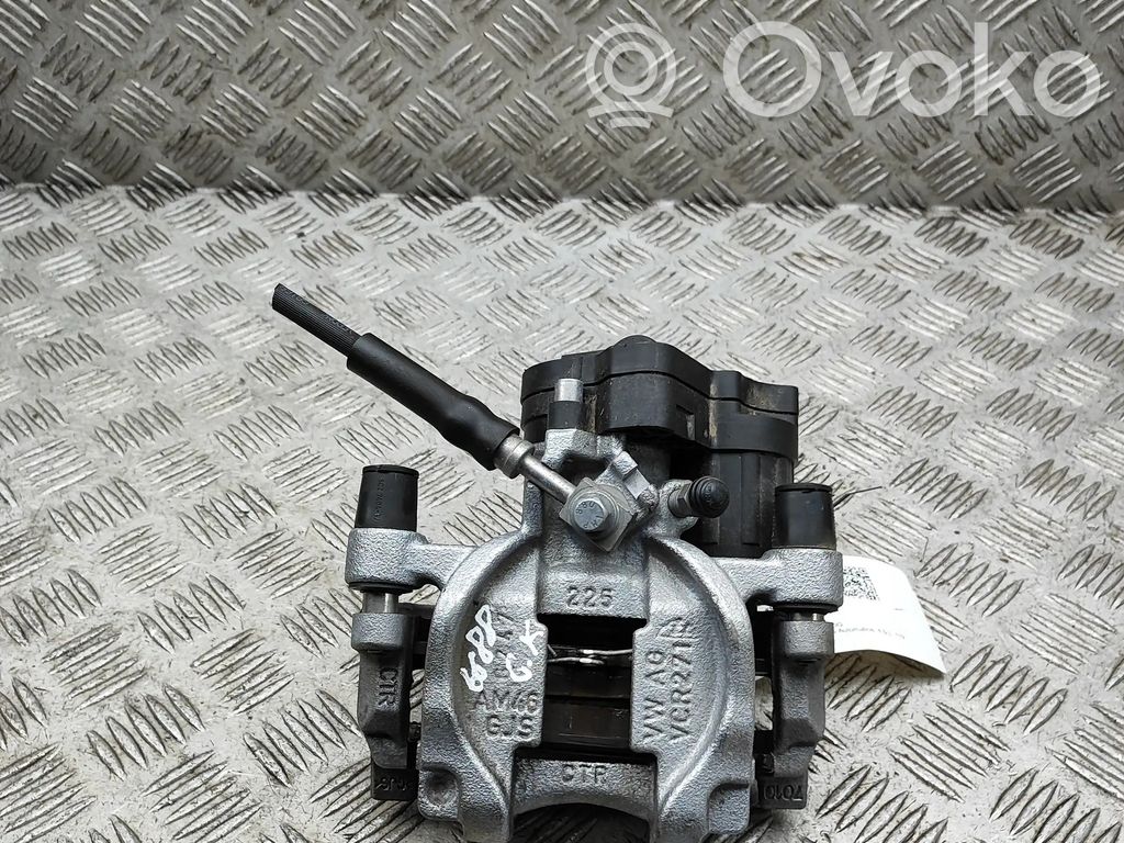 Skoda Karoq Caliper del freno trasero