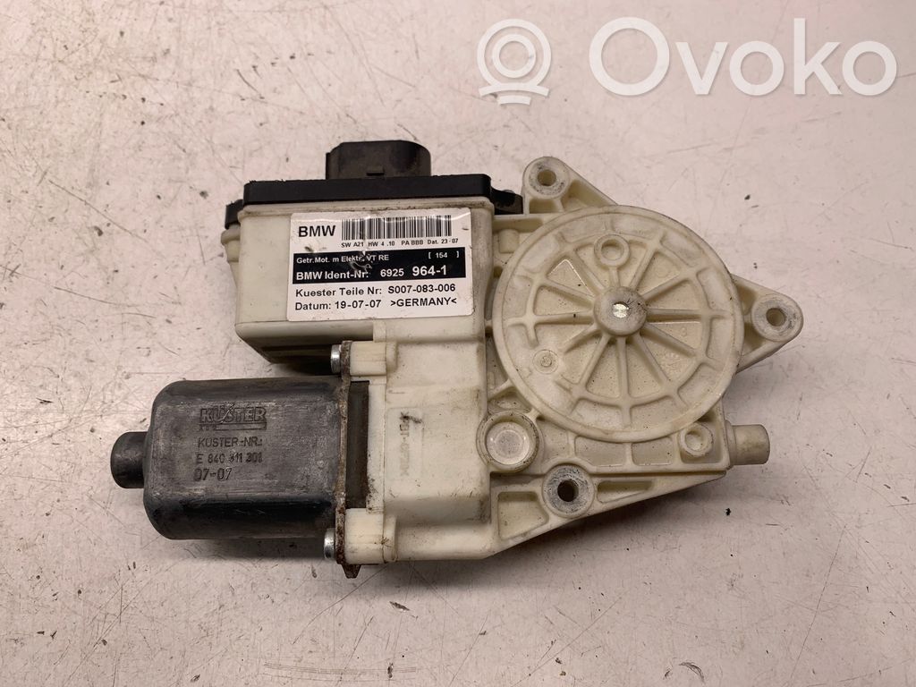 BMW X3 E83 Front door window regulator motor 