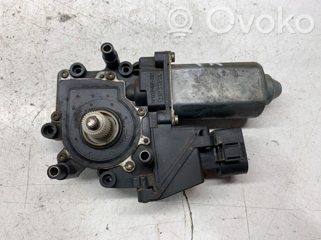 Audi A3 S3 8P Front door window regulator motor 