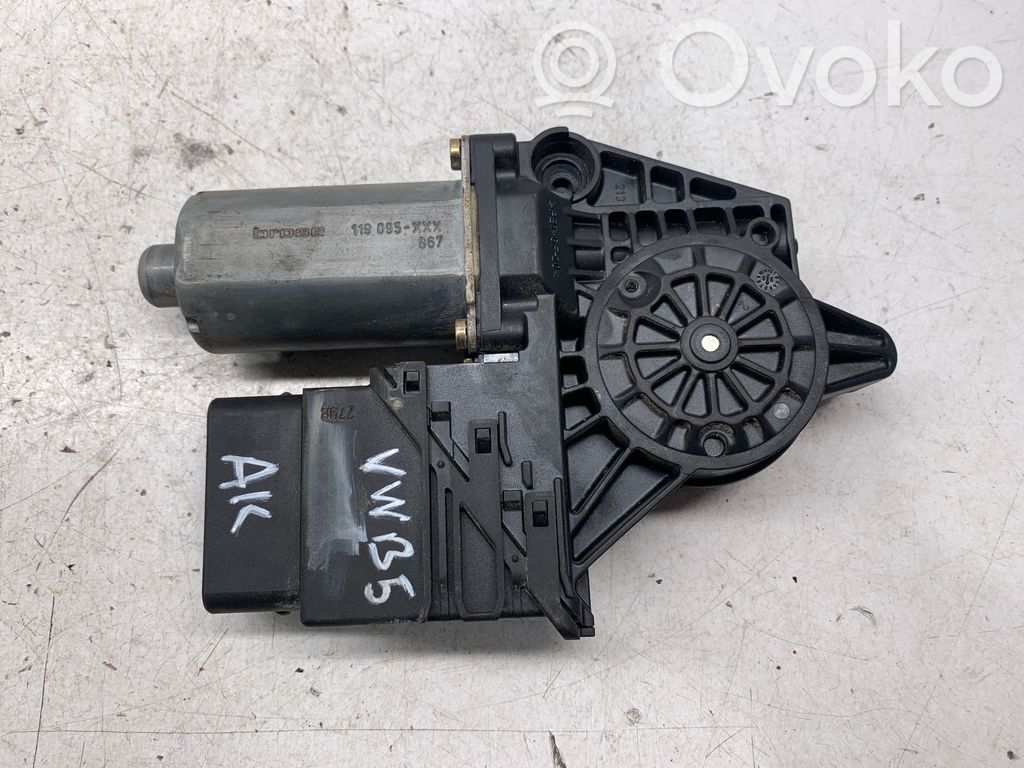 Volkswagen PASSAT B5 Moteur de lève-vitre de porte arrière 