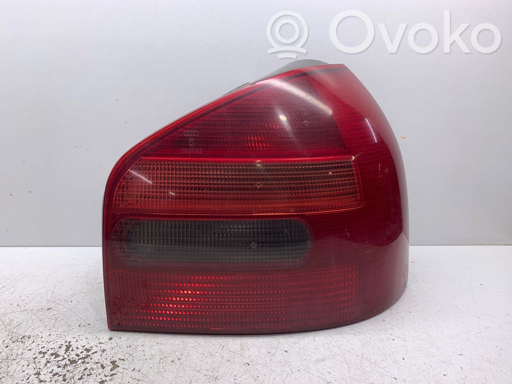 Audi A3 S3 8P Aizmugurējais lukturis virsbūvē 