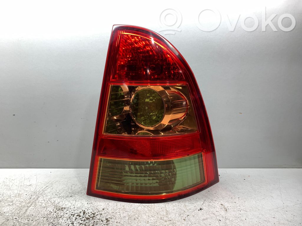 Toyota Corolla Verso AR10 Rear/tail lights 