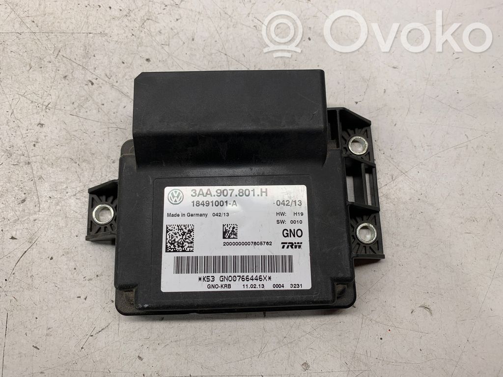 Volkswagen PASSAT B7 Module de commande de frein à main 