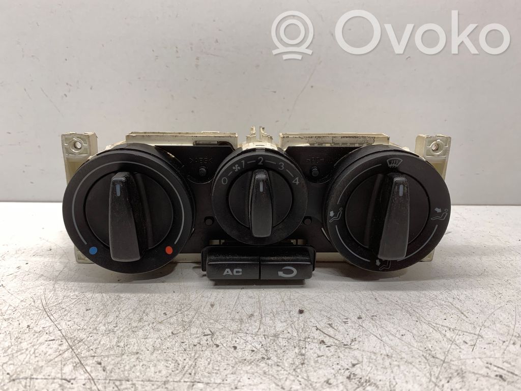 Volkswagen PASSAT B5 Climate control unit 