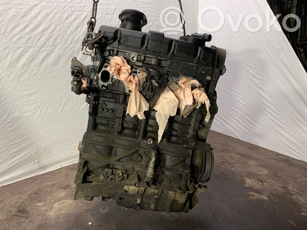 Silnik   80HBH,AUY040809,V1500,038103373R,1590