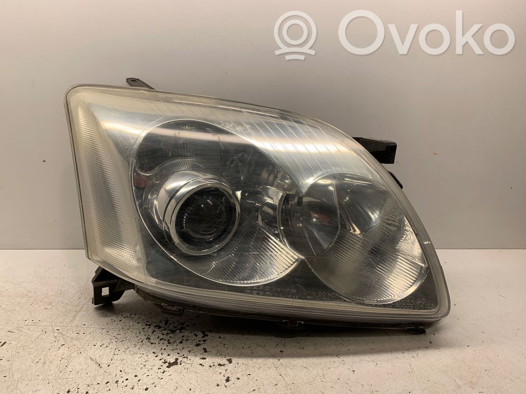 Toyota Avensis T250 Headlight/headlamp 