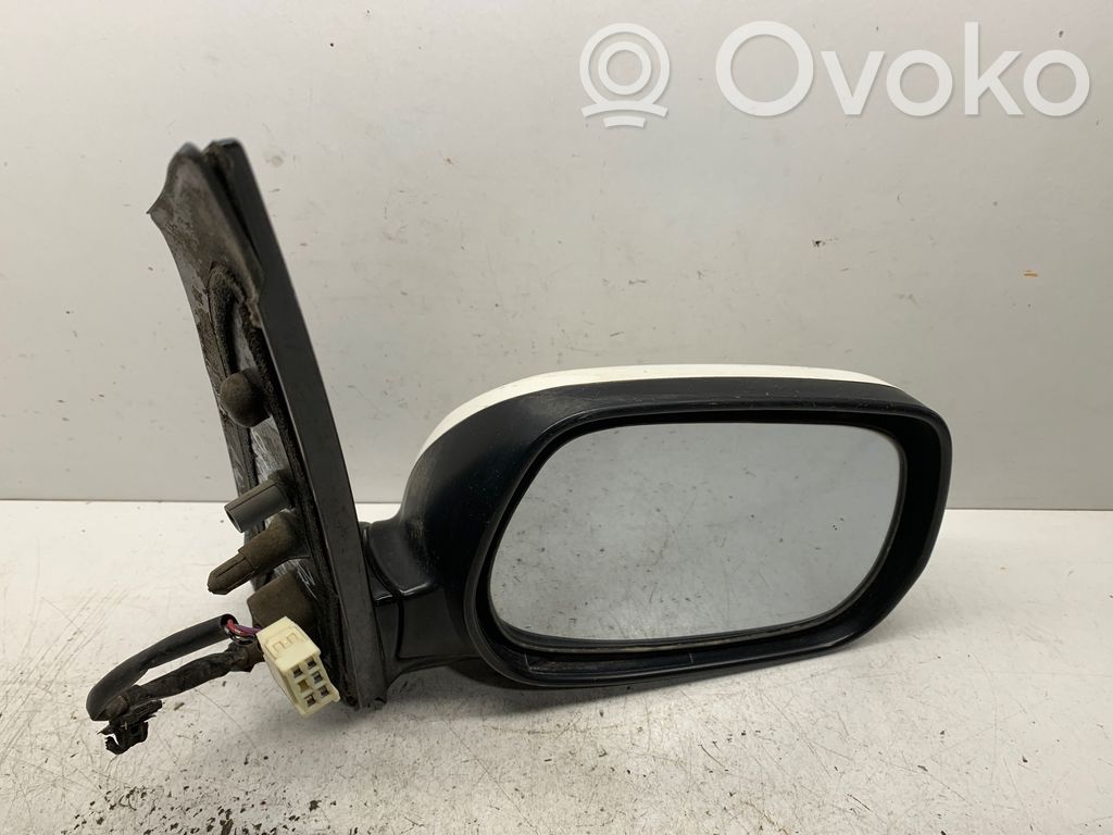 Toyota Avensis Verso Front door electric wing mirror 