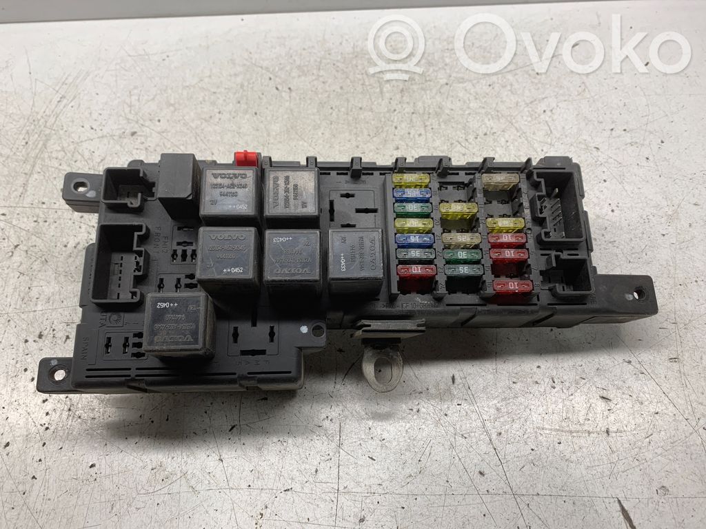 Volvo V70 Fuse module 