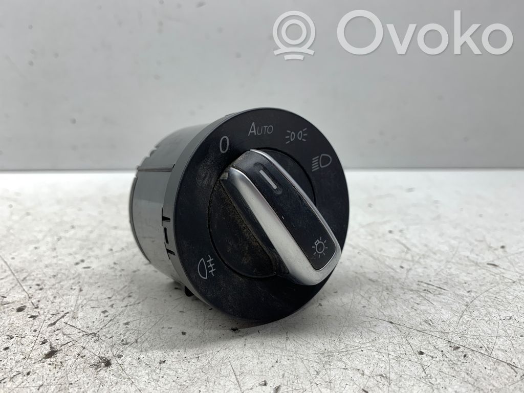 Volkswagen PASSAT B7 Light switch 